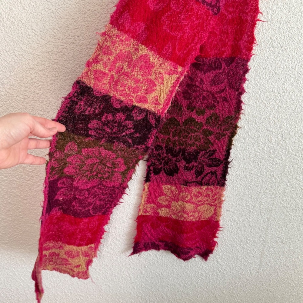Butapana Japan Pink Floral Patchwork Knit Scarf Fuzzy Magenta Wool Boho - Picture 4 of 5